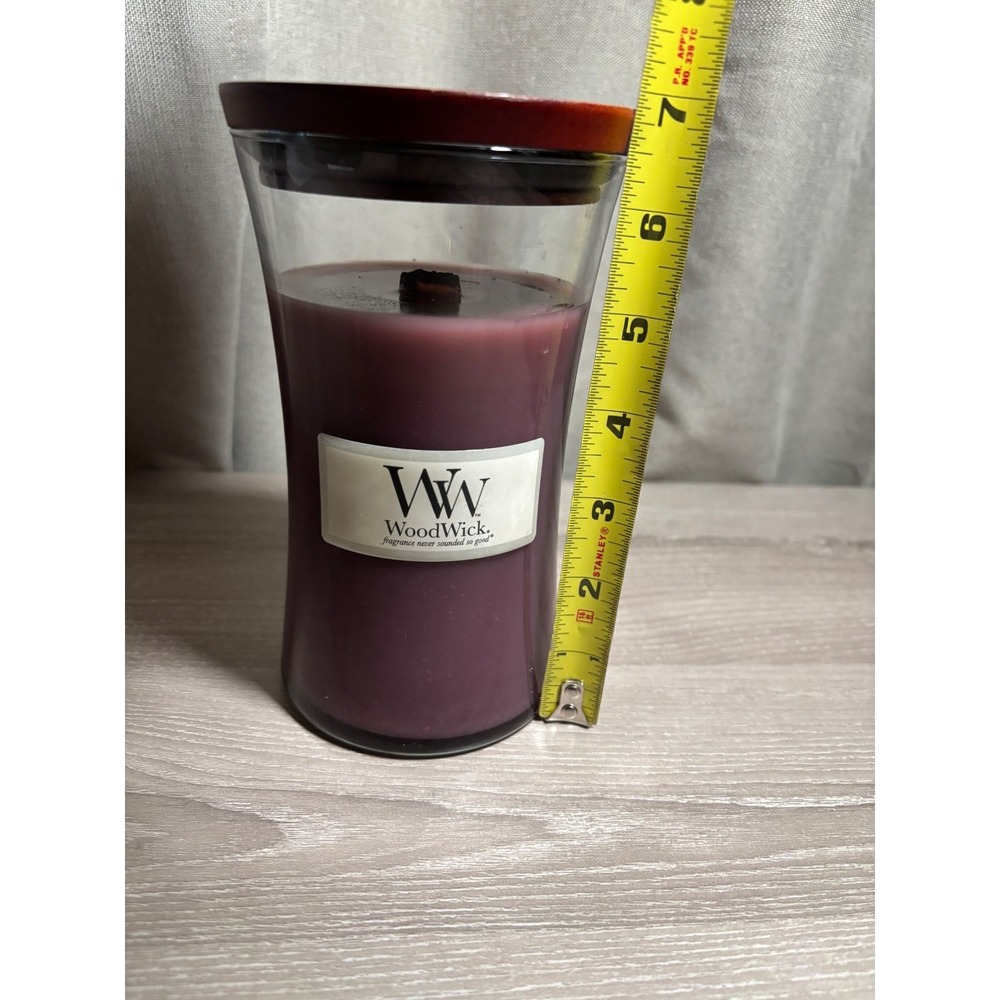 WoodWick Large Hourglass Candle 22oz Purple Wax Wooden Lid Crackling Wick Used - Picture 7 of 8